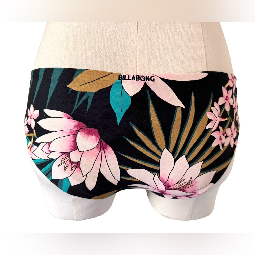 NWT - Billabong After Sunset Bikini Set - Triangle Bikini Top & Lowrider Brief - Picture 14 of 16